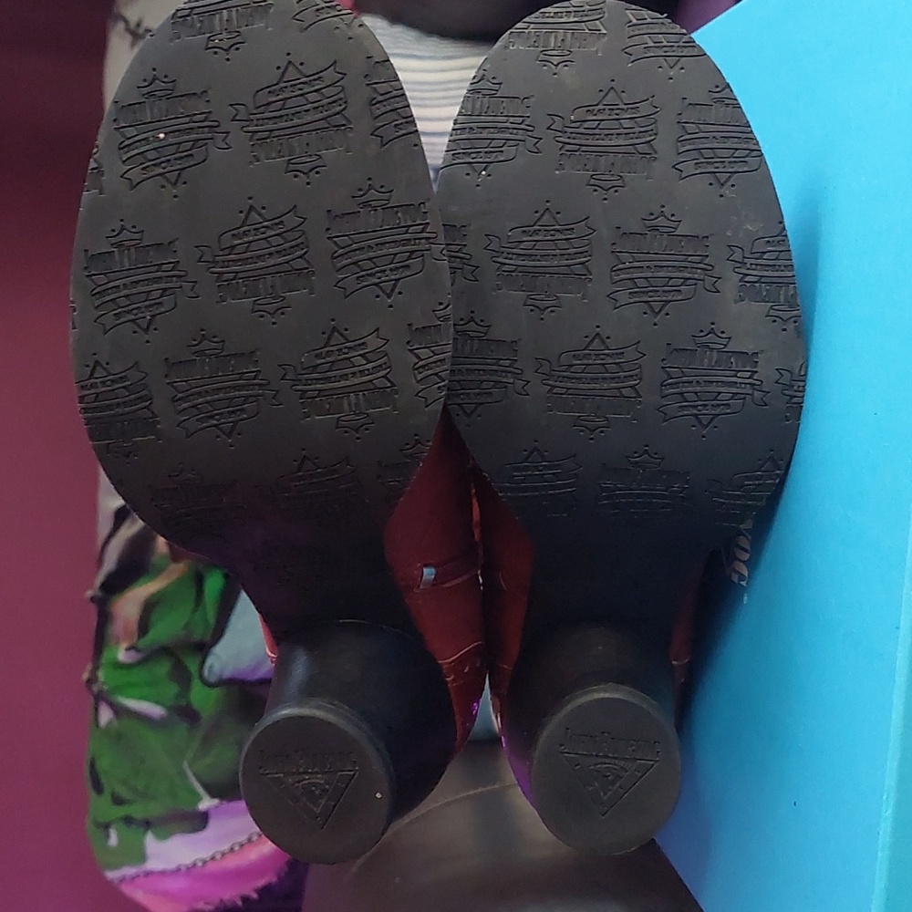 John Fluevog Red Woodland Boots - Picture 6 of 6